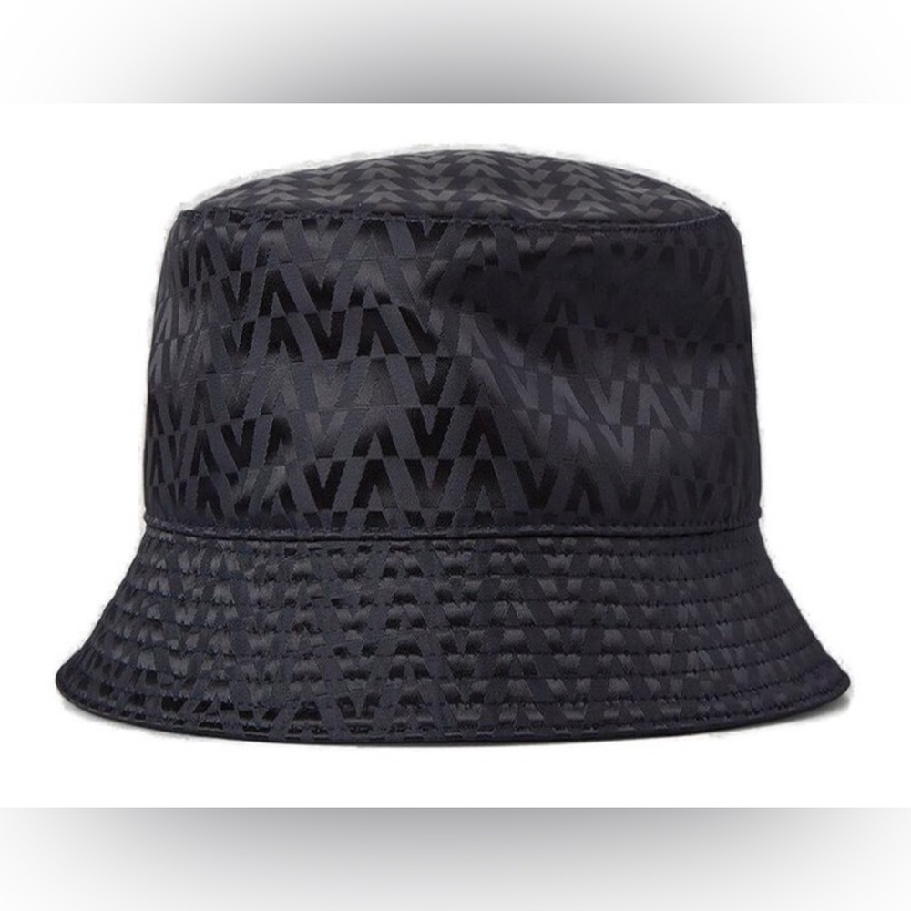 Valentino Garavani Reversible Logo Print Bucket Hat